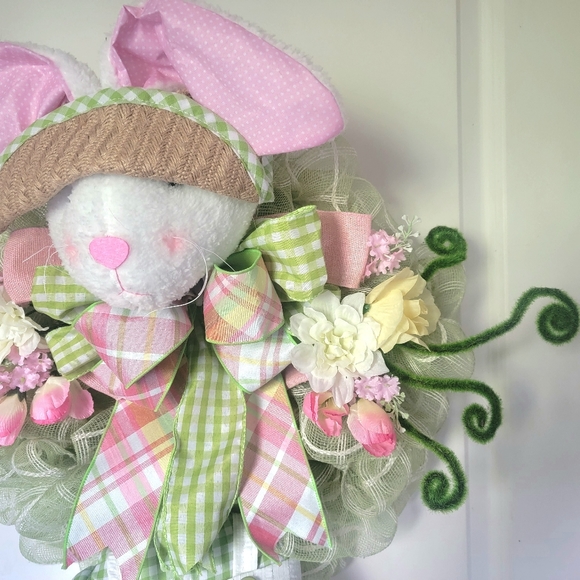 Spring Bunny Deco Mesh Bow Wreath Rabbit Greens Pinks - Picture 9 of 13